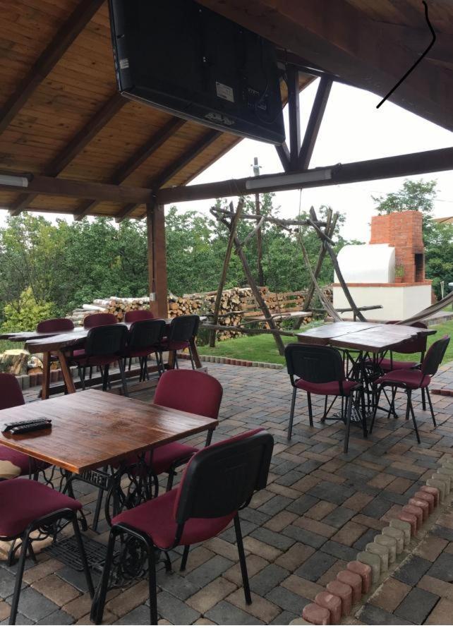 הוילה טורדה Caravans Park & Glamping Tents In The Vineyard מראה חיצוני תמונה