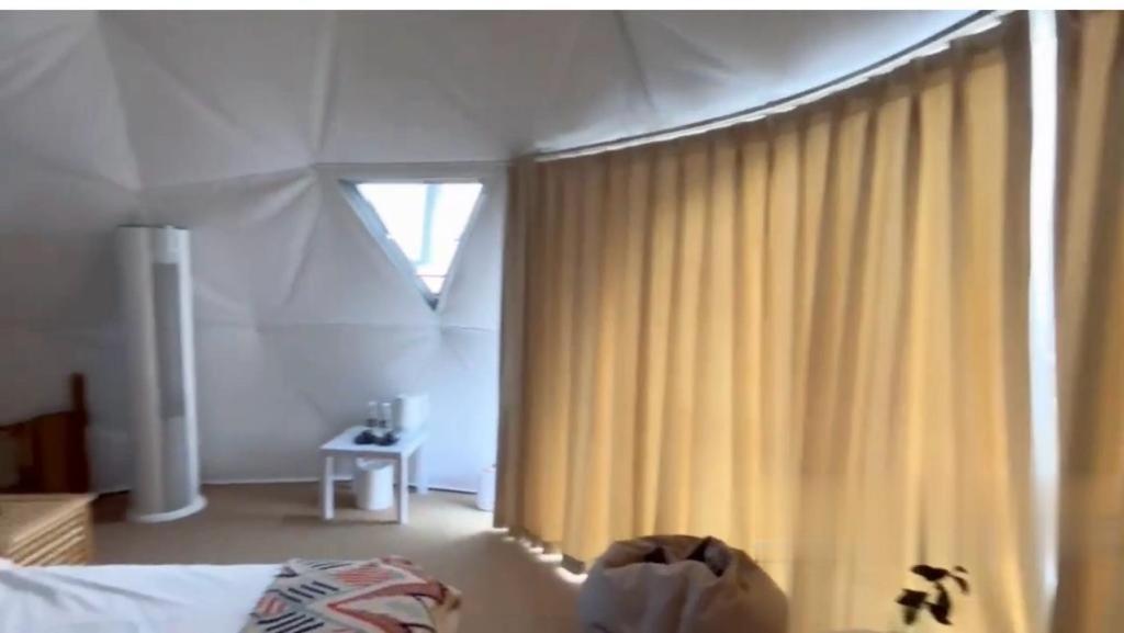 הוילה טורדה Caravans Park & Glamping Tents In The Vineyard מראה חיצוני תמונה